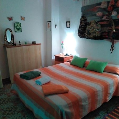 Habitacion En Piso Compartido Barcelona Buitenkant foto